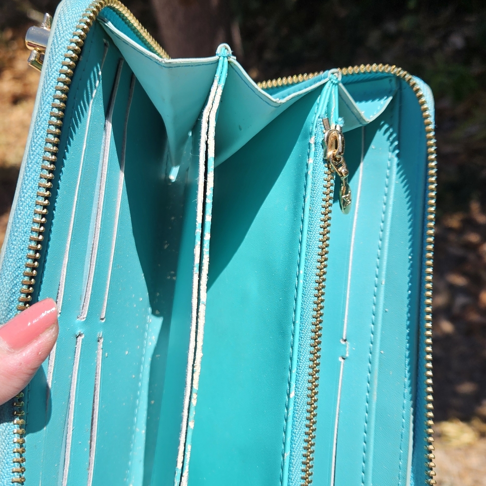 Zippy Turquoise Wallet - Picture 7 of 11